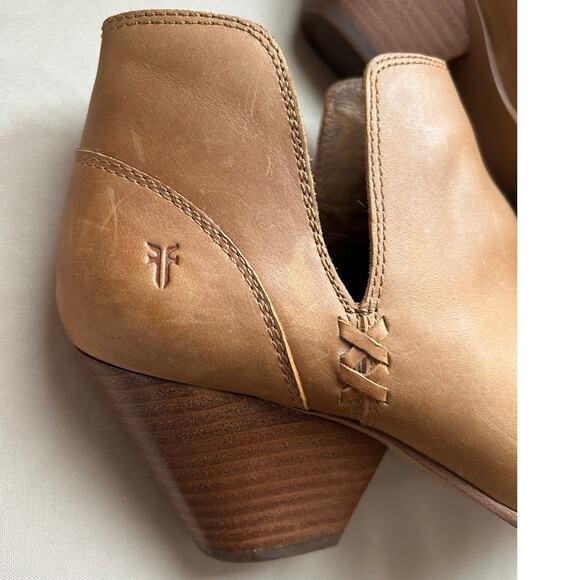 Frye Womens Jennifer Cutout Bootie Heeled Tan Leather Pointed Toe Slip On Sz 9.5 - Picture 5 of 14